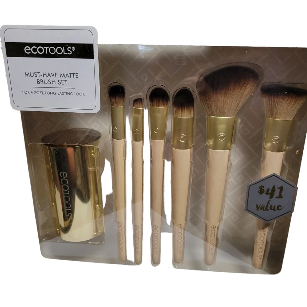 NWOT NIB Ecotools Must Have Matte Brush Set